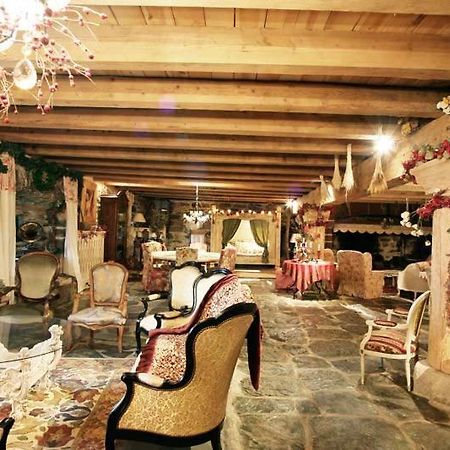 Le Francillon Bed & Breakfast Les Estables Exterior photo