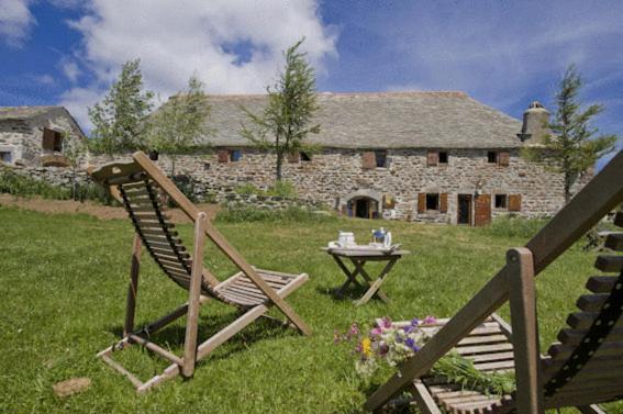 Le Francillon Bed & Breakfast Les Estables Exterior photo