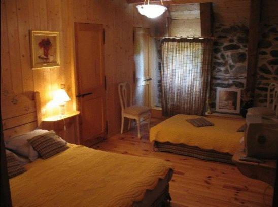 Le Francillon Bed & Breakfast Les Estables Exterior photo