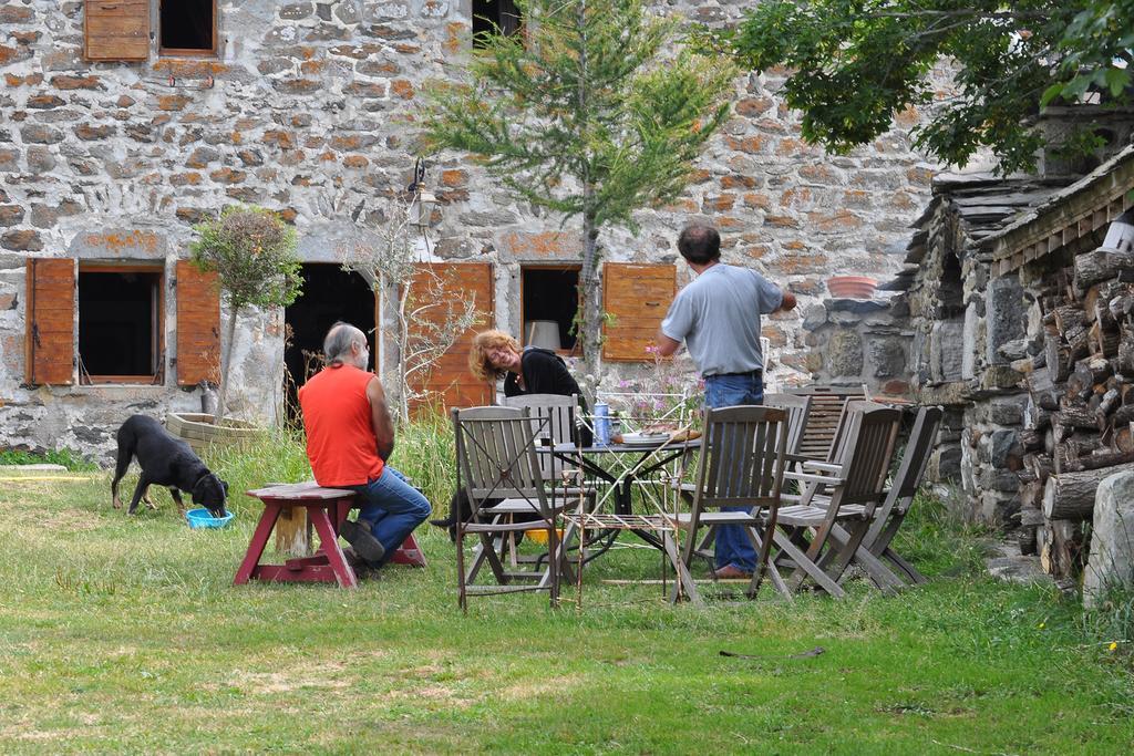 Le Francillon Bed & Breakfast Les Estables Exterior photo