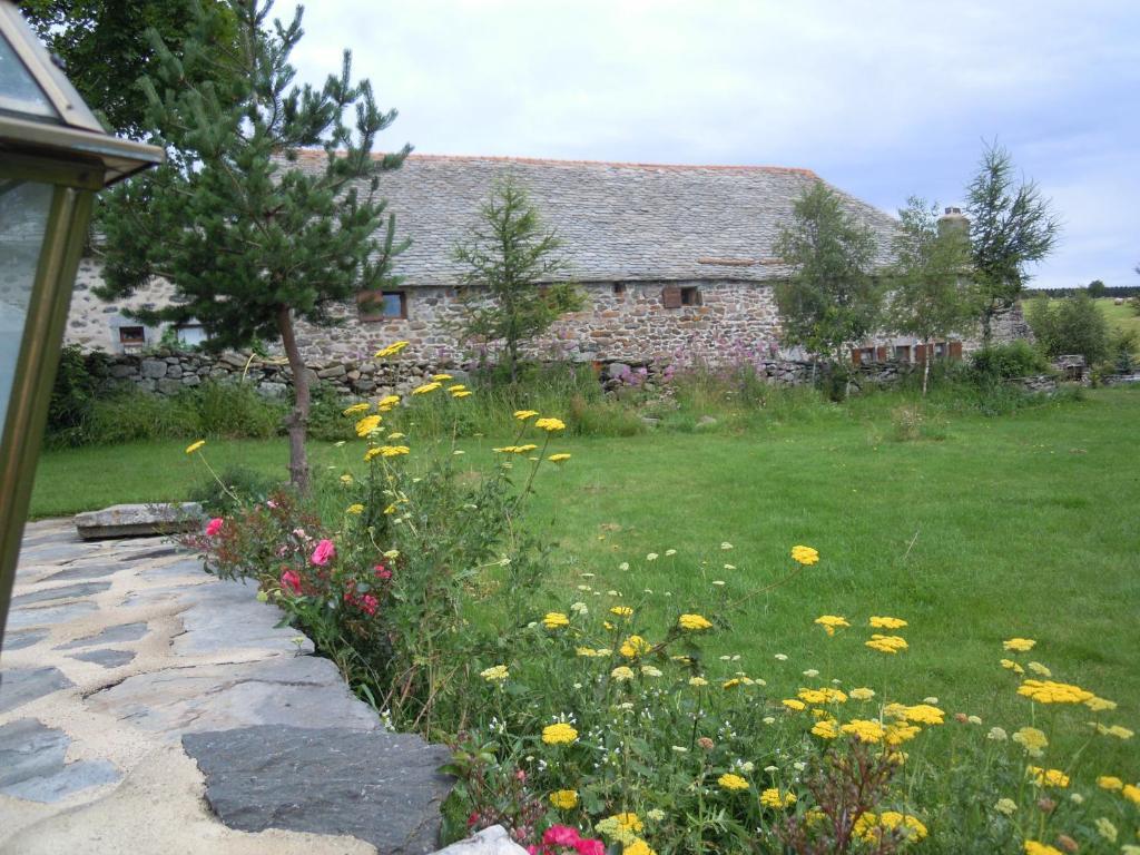 Le Francillon Bed & Breakfast Les Estables Exterior photo