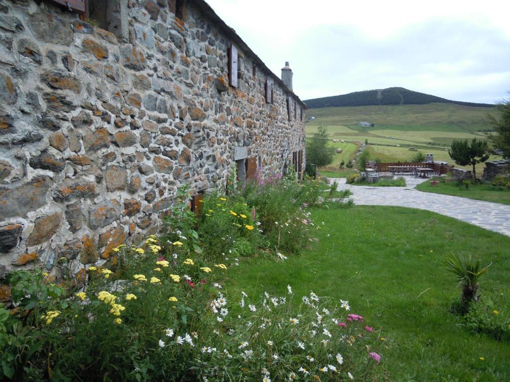Le Francillon Bed & Breakfast Les Estables Exterior photo