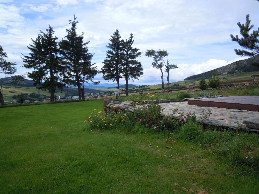 Le Francillon Bed & Breakfast Les Estables Exterior photo